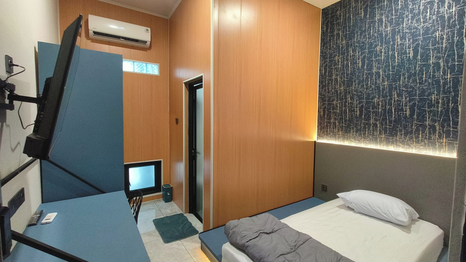 Room 4, Puri 7 Guesthouse, Palembang