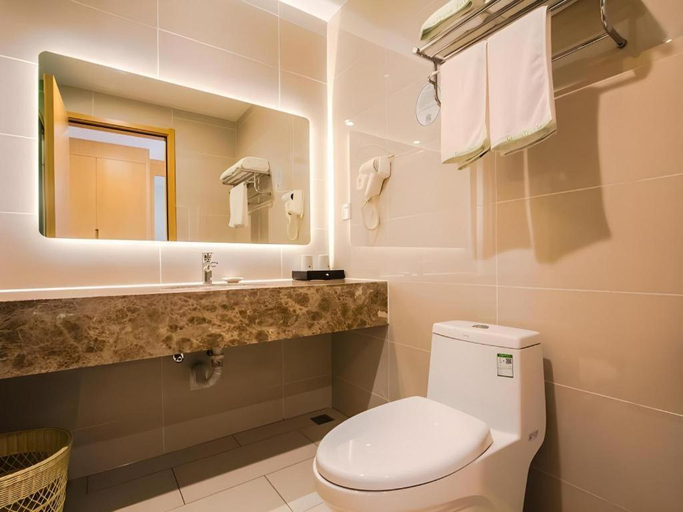 Bathroom 3, GreenTree Inn Jiaxing Qixing Town Goverment, Jiaxing