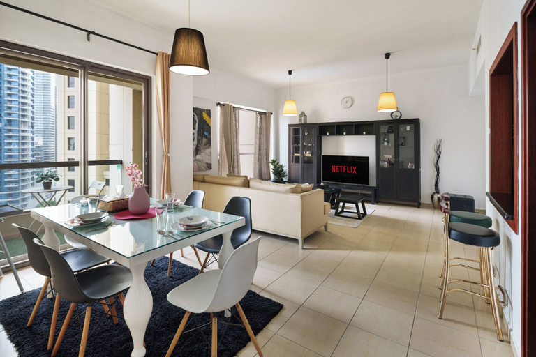 Living area 2, Spacious 2 Bedroom Apt in Sadaf JBR, Dubai