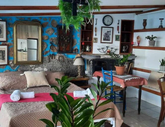 Room 3, Seaside Ntounas Apartments - Cretan Double Nest, Crete