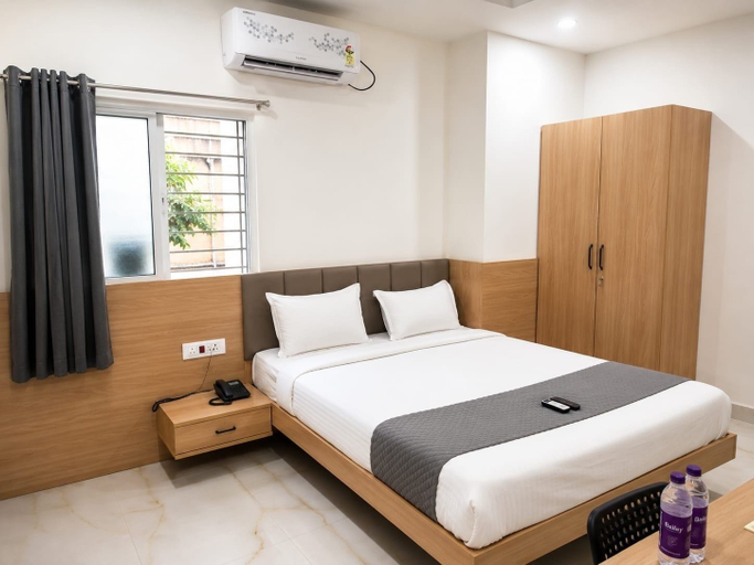 Room 4, Hotel Narsingi, Ranga Reddy
