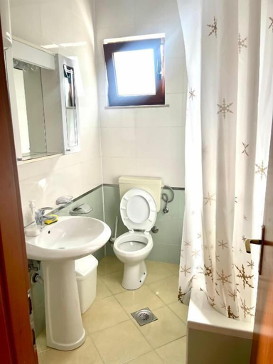 Bathroom 3, Apartments Oasis