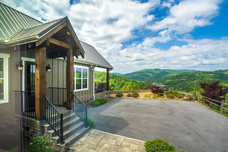 Exterior & Views 2, Just Perfect, Sevier