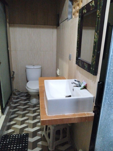 Bathroom 5, Cozzy Ida Guest House, Gianyar