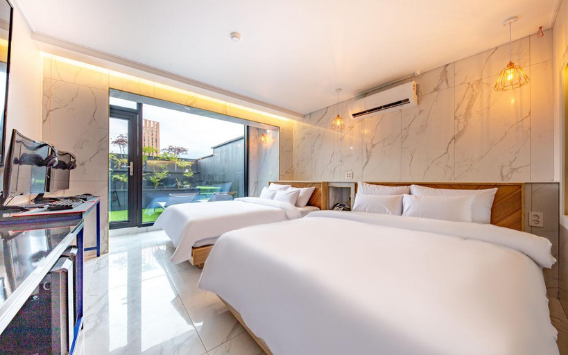 Bedroom 3, Gwangju Chungjangro Ekklim Business Hotel, Buk