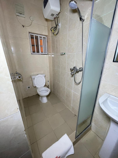 Bathroom 2, The Oliver Lofts Hotels, AbujaMun