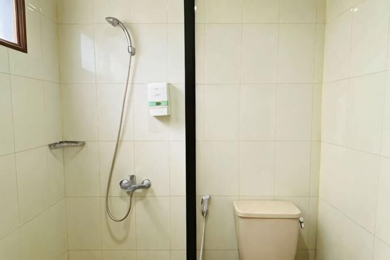 Bathroom 4, Sanggabuana Puncak Convention & Resort, Cianjur