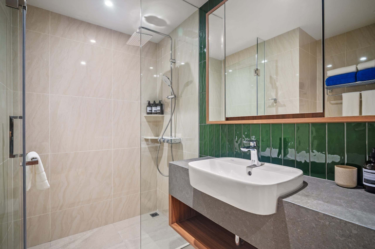 Bathroom 2, Laguna Beachside Residences Building 2 by Banyan Living, Pulau Phuket