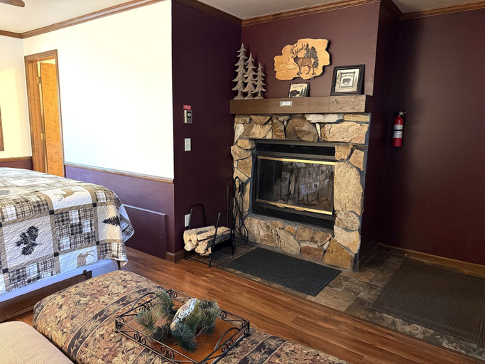 Others 5, Sunnyside Knoll: 3 1 Bedroom Studio, Larimer