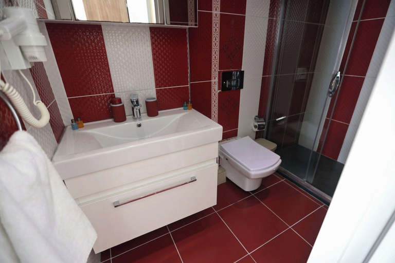 Bathroom 5, Zendy Suite Hotel, Beyoğlu