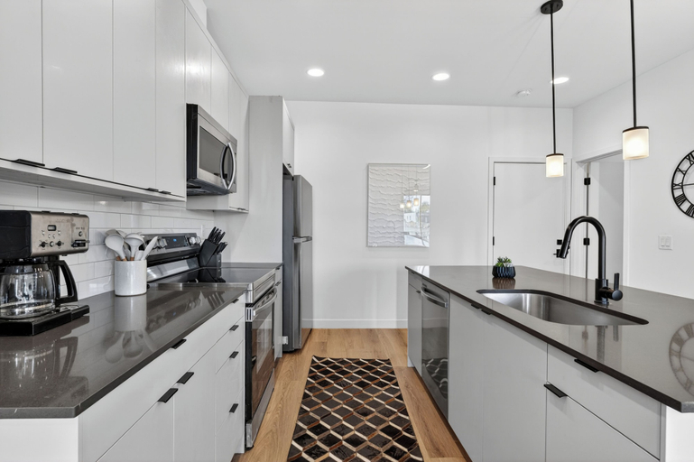 Private kitchen 2, Copper Sky Townhome - Pool & Gym, Maricopa