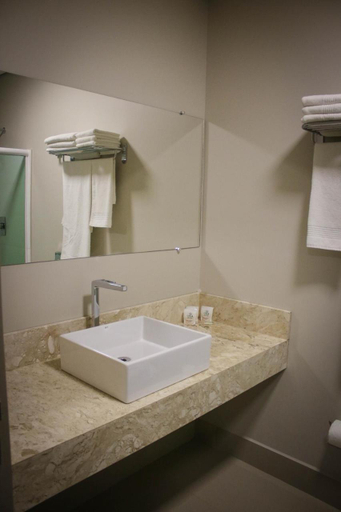 Bathroom 3, Green Palace Hotel, Matupá