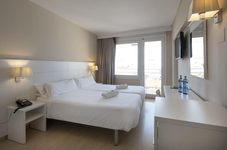 Bedroom 3, Hotel Rosamar Maxim 4*- Adults Only, Girona