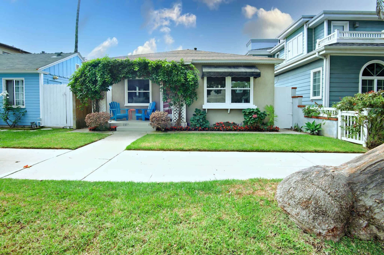 Exterior 3, Cozy Beach Bungalow, Orange