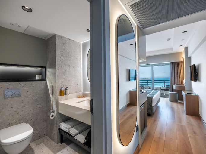 Bathroom 4, Korumar Hotel Deluxe, Kuşadası