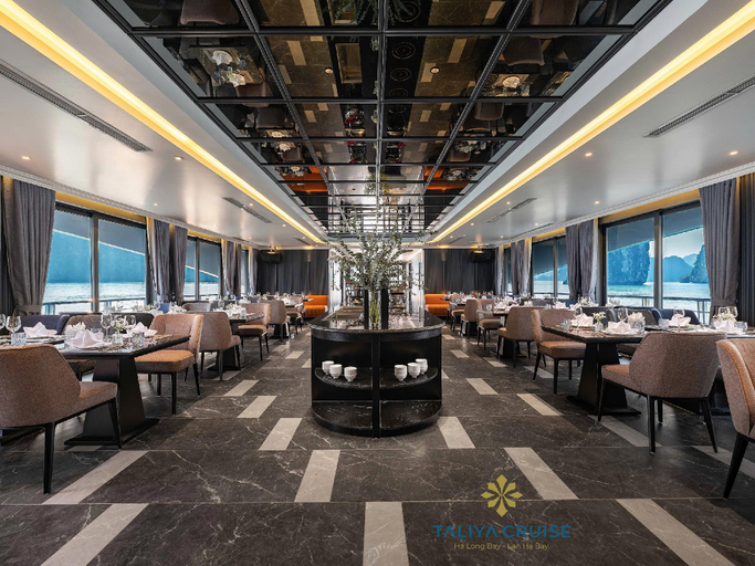 Food & Drinks 2, Maia Day Cruise, Hạ Long
