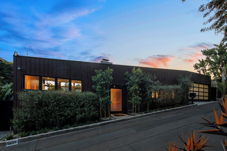 Exterior 3, Waynecrest, Los Angeles