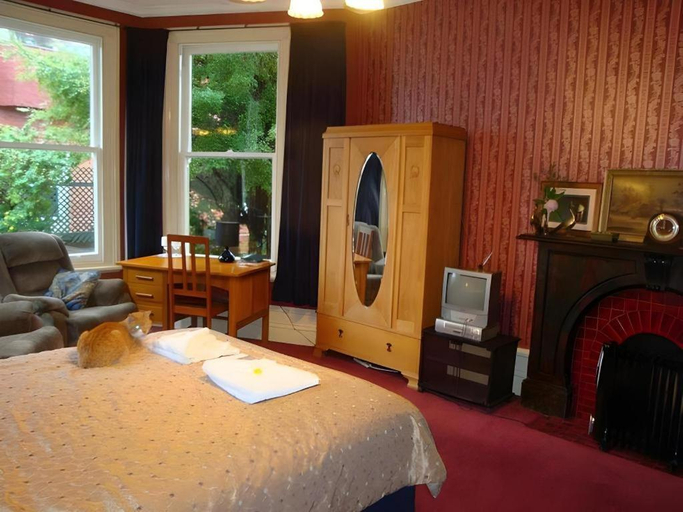Bedroom 2, Hulmes Court, Dunedin