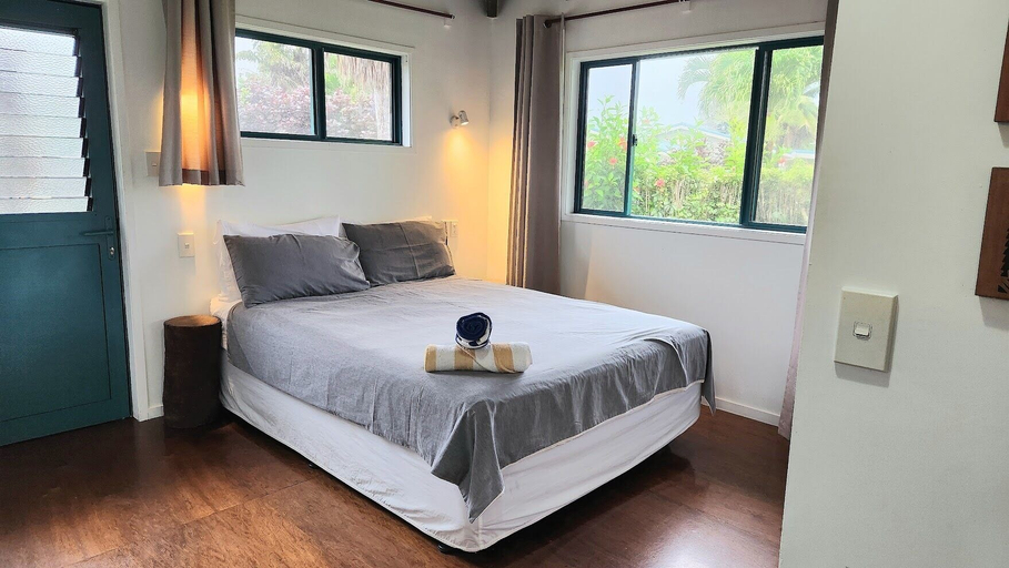 Bedroom 3, Aroa Kainga Bungalows, Rorotonga