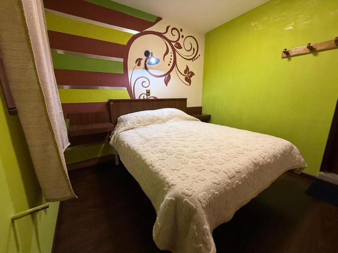 Room 2, Hotel Elom, Antonio Quijarro