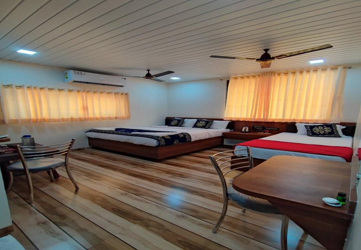 Bedroom, Hotel Starlit, Thane