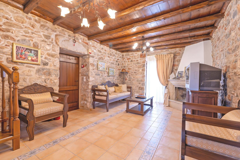 Others 4, Castello di Haria, Peloponnese