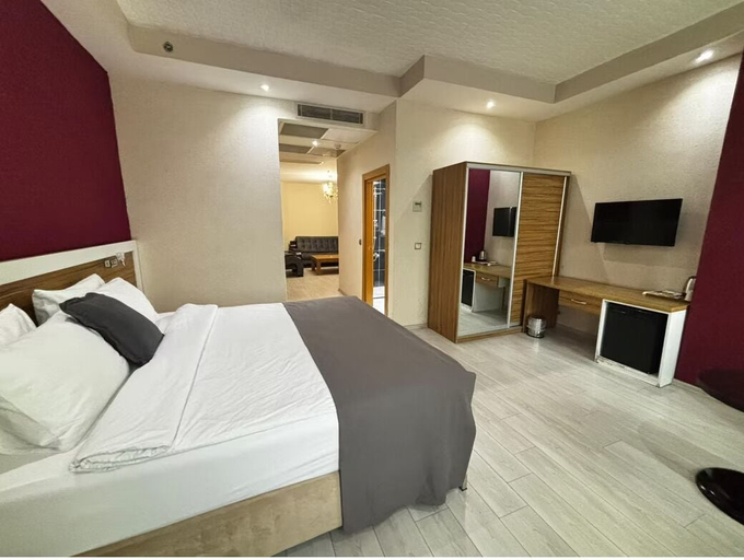 Bedroom 4, Mira Blue Hotel, Merkez