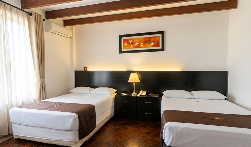 Room 2, De Ville Inn, Lima