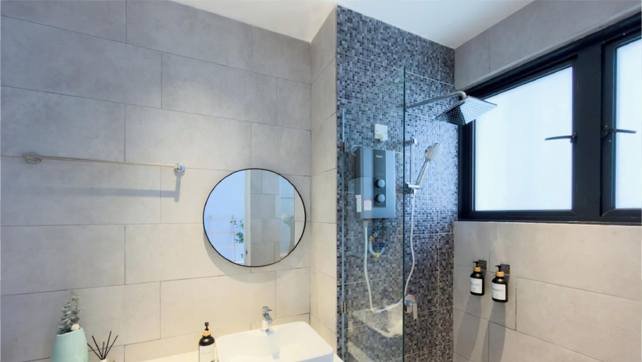 Bathroom 4, The Shore Kota Kinabalu Borneo Grand Roam Suites, Kota Kinabalu