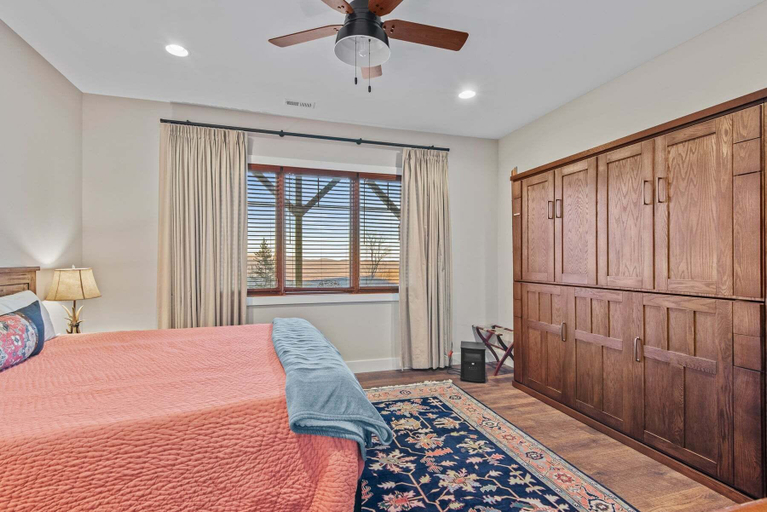 Interior 3, Sunbird Cabin at Monteagle, Watauga