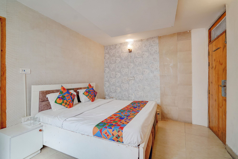 Room 2, FabHotel Aditya Residency - Sector 59 Metro Station, Gautam Buddha Nagar