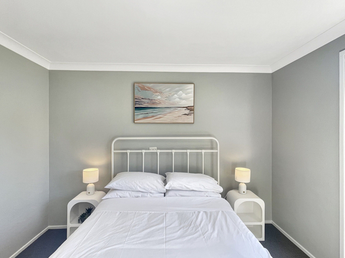 Room 4, Family 3-bed Retreat Near Batehaven Beach, Eurobodalla