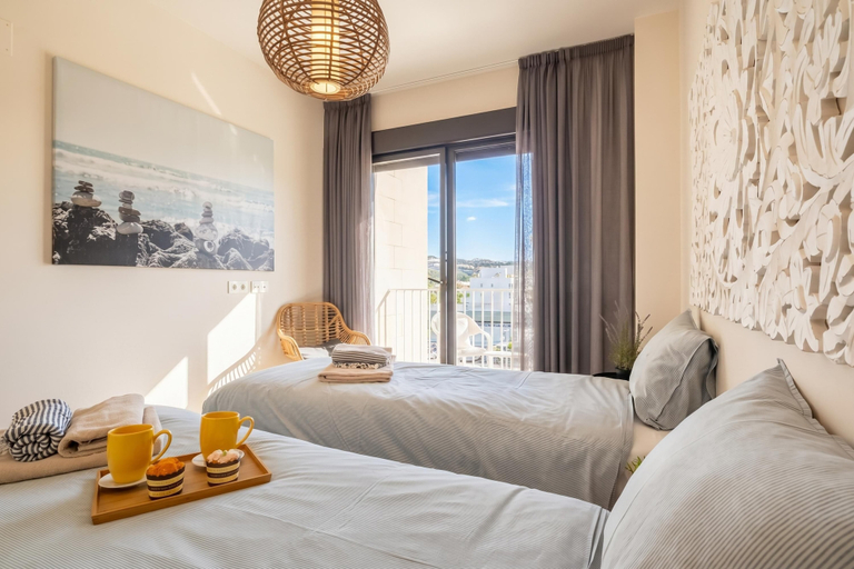 Room 3, Luxury Jardinana Lotus 700m To Beach, Málaga