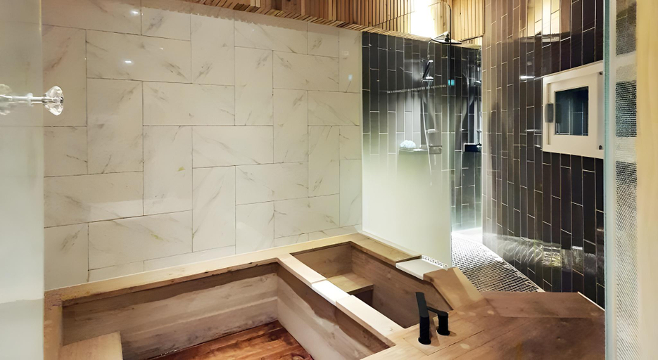 Bathroom 5, Ariene Guesthouse, Buk