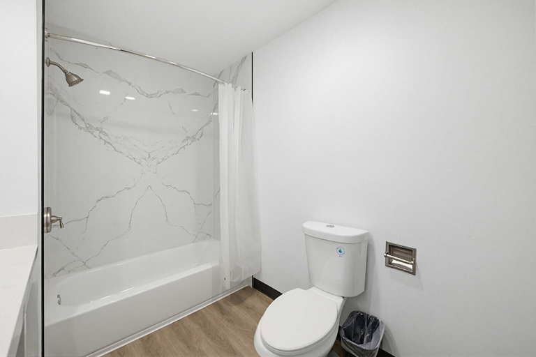Bathroom 4, Hyland Motel Van Nuys, Los Angeles
