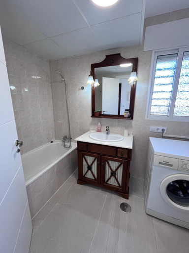 Bathroom 4, Eco Espacio Camaleon Verde 2, Murcia