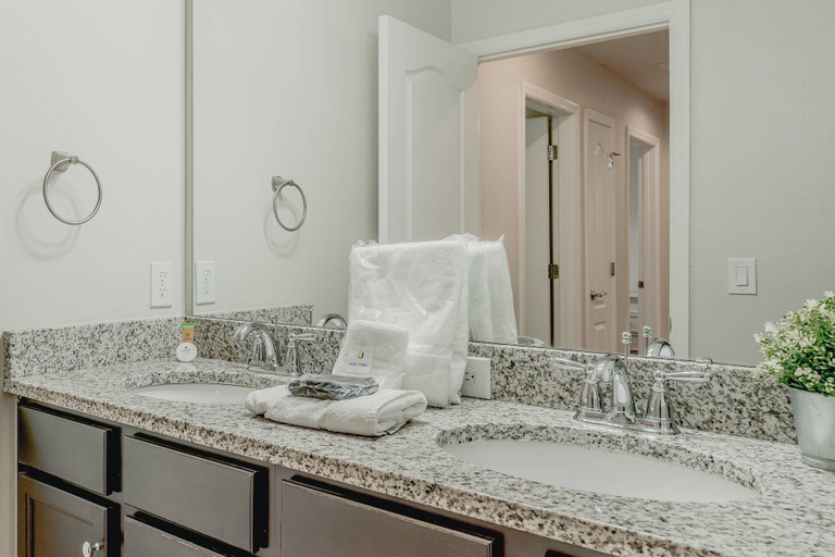 Bathroom 5, 5BR Solterra Home Near Disney With Pool, Polk