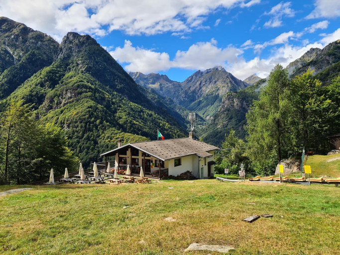 Front of property, Glamping Alpe Campo Rimasco, Vercelli