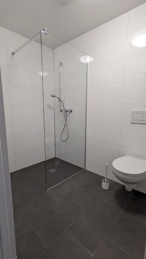 Bathroom 4, Gauaz Boardinghouse, Fürstenfeldbruck