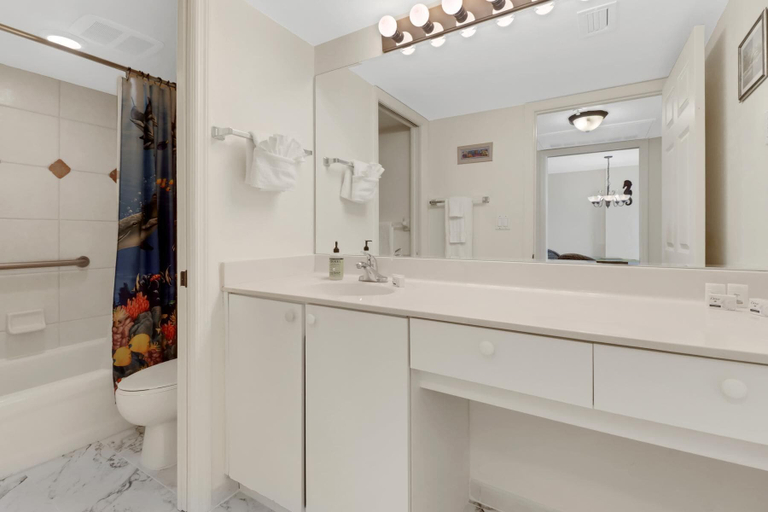 Bathroom 4, Lovers Key #806, Lee