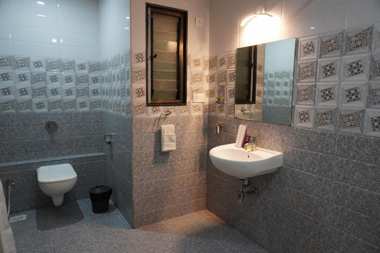 Bathroom 4, Hotel Swati, Devbhumi Dwarka