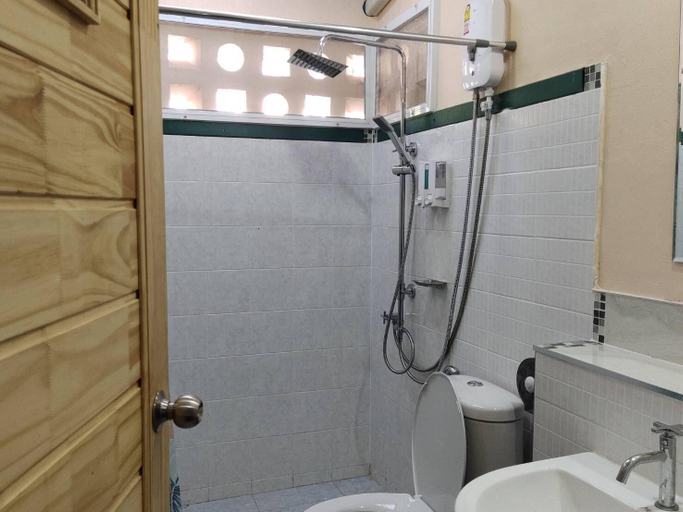 Bathroom 3, Aunt & Uncle s House, Muang Chiang Mai