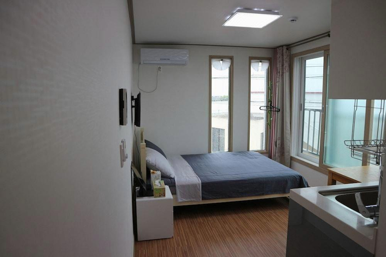 Bedroom 3, Blue Island Guesthouse, Seogwipo