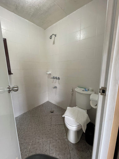 Bathroom 4, Graceland Resort Tayabas Quezon, Tayabas City