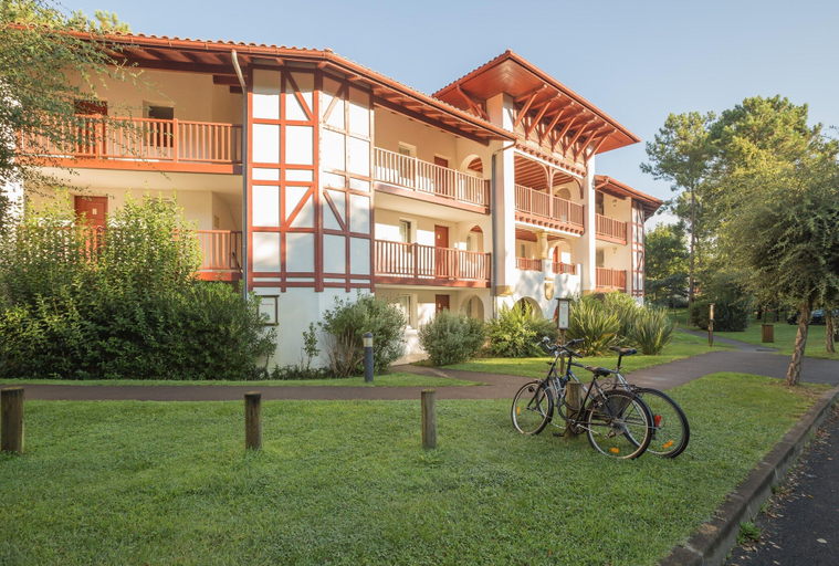 Exterior 2, Scenic Pine Forest Apartment for 4, Landes