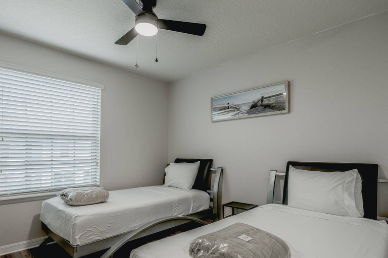 Room 3, 5BR Solterra Home Near Disney With Pool, Polk