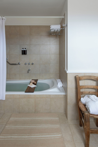 Bathroom, Estancia Cristina, Lago Argentino