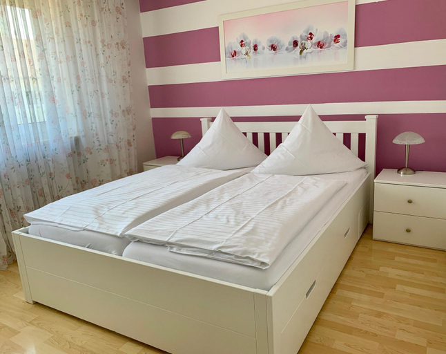 Bedroom 3, Marias Inn - Bed & Breakfast, München