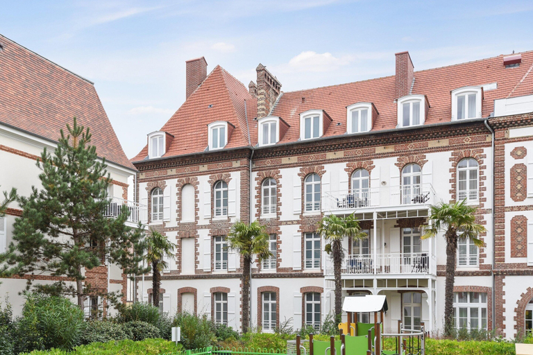 Exterior 3, Premium Deauville Spa Apartment for 8, Calvados