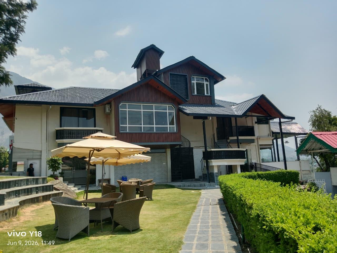 Others 5, The Whispering Winds Resort, Kangra